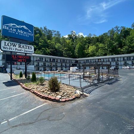 Bear Mount Inn & Suites Pigeon Forge Extérieur photo