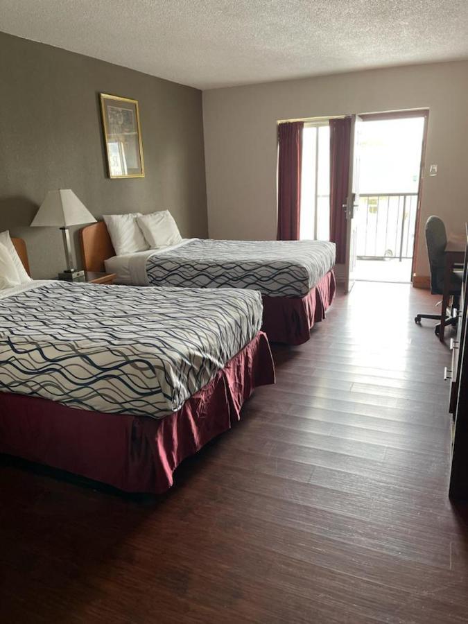 Bear Mount Inn & Suites Pigeon Forge Extérieur photo