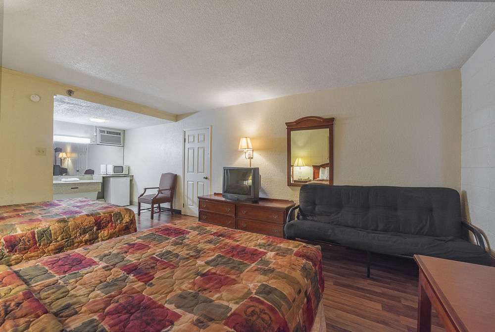 Bear Mount Inn & Suites Pigeon Forge Extérieur photo