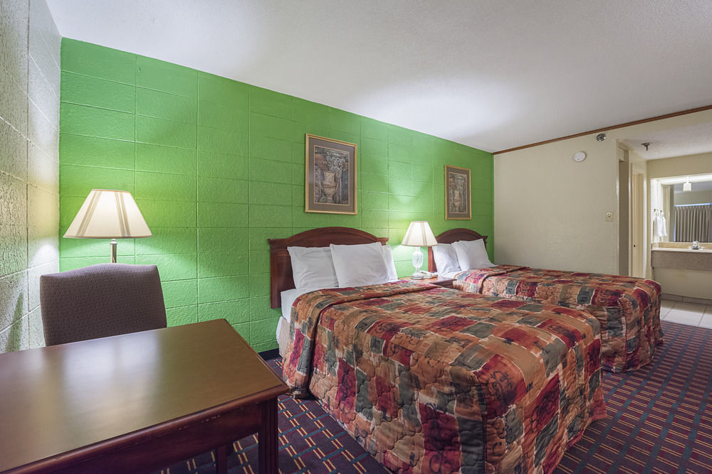 Bear Mount Inn & Suites Pigeon Forge Extérieur photo