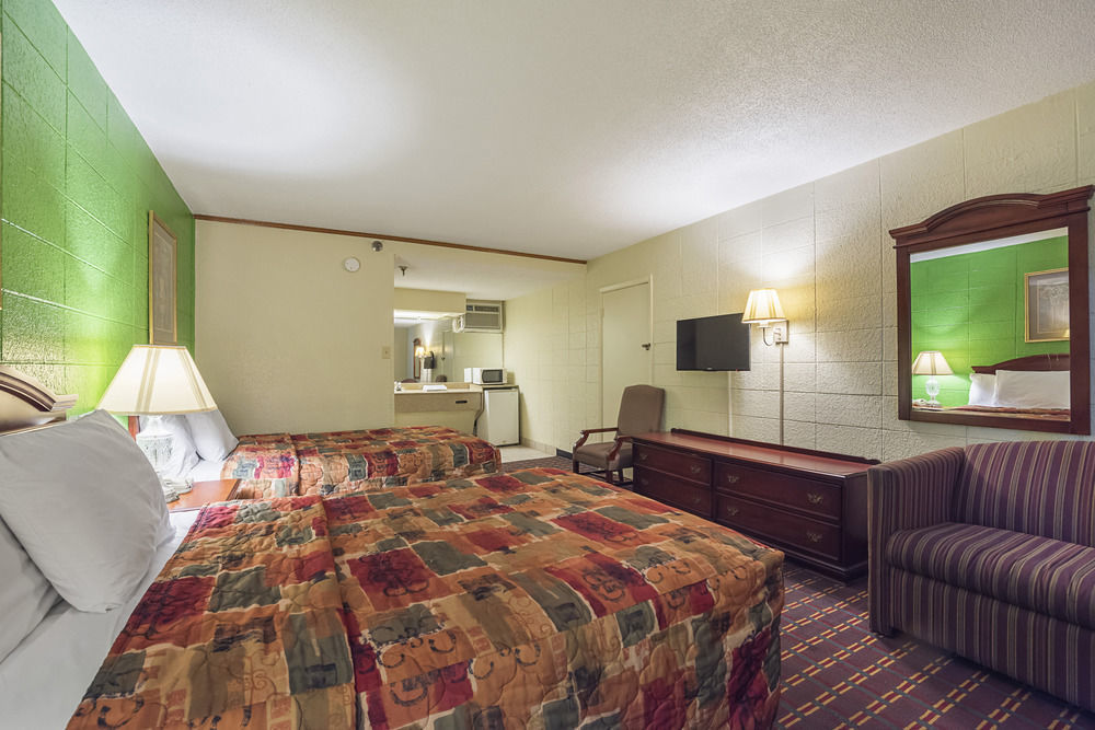 Bear Mount Inn & Suites Pigeon Forge Extérieur photo