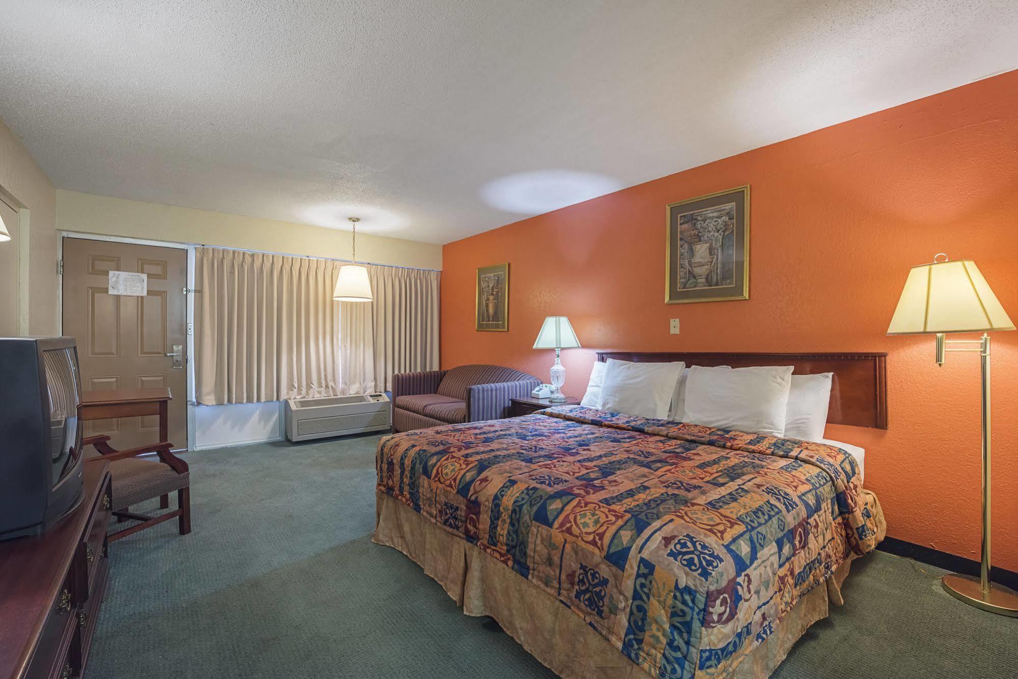 Bear Mount Inn & Suites Pigeon Forge Extérieur photo