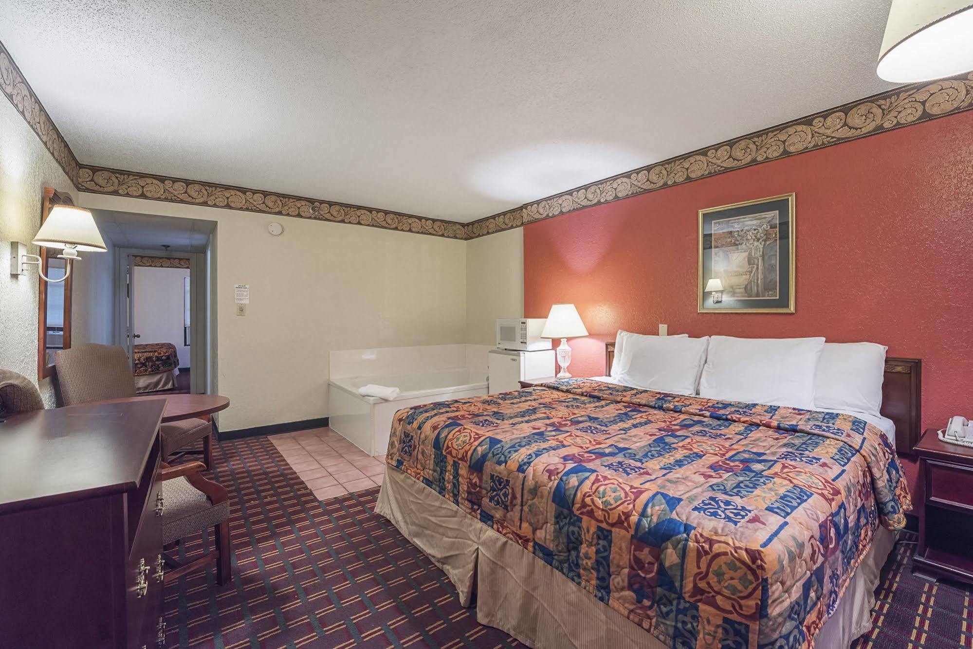 Bear Mount Inn & Suites Pigeon Forge Extérieur photo