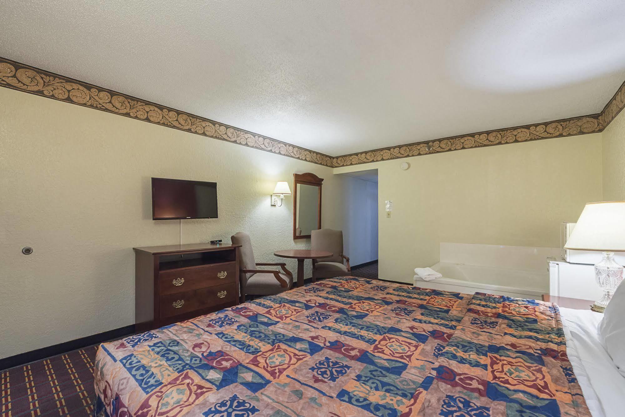 Bear Mount Inn & Suites Pigeon Forge Extérieur photo
