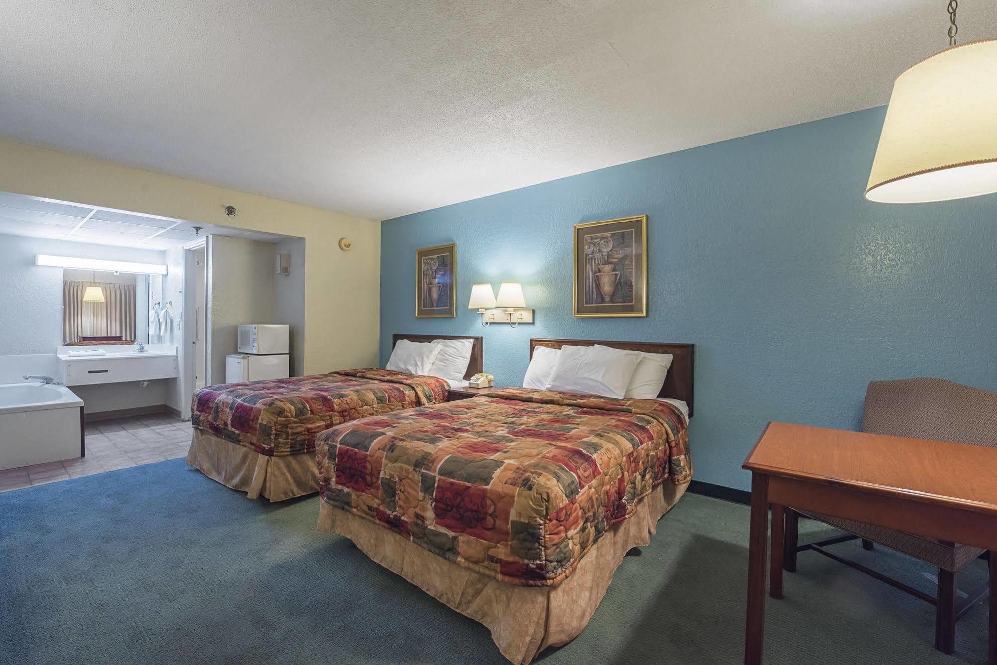 Bear Mount Inn & Suites Pigeon Forge Extérieur photo